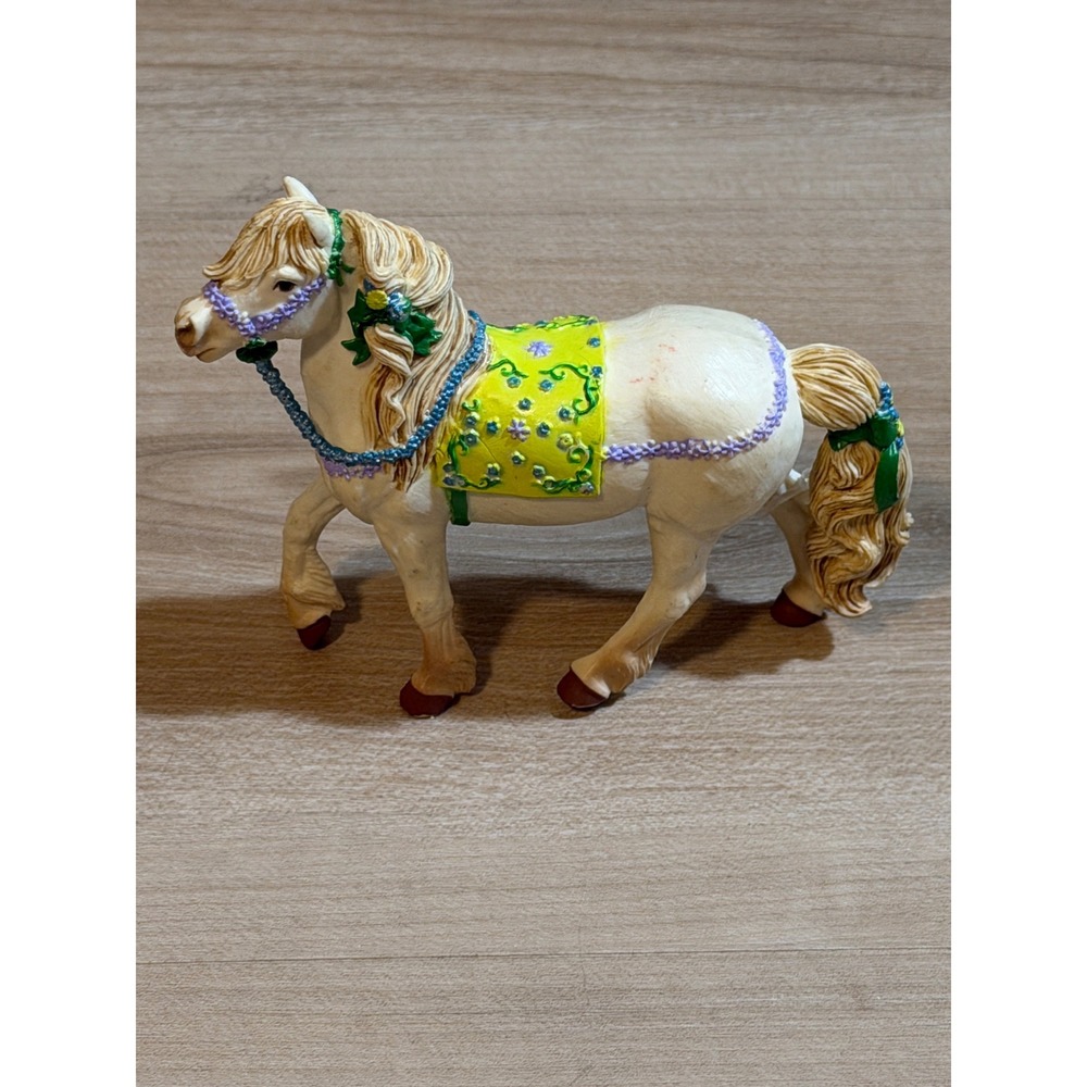 Safari Ltd Fairy Pony Fantasies Figure White Green Floral Blanket 2008 Figurine